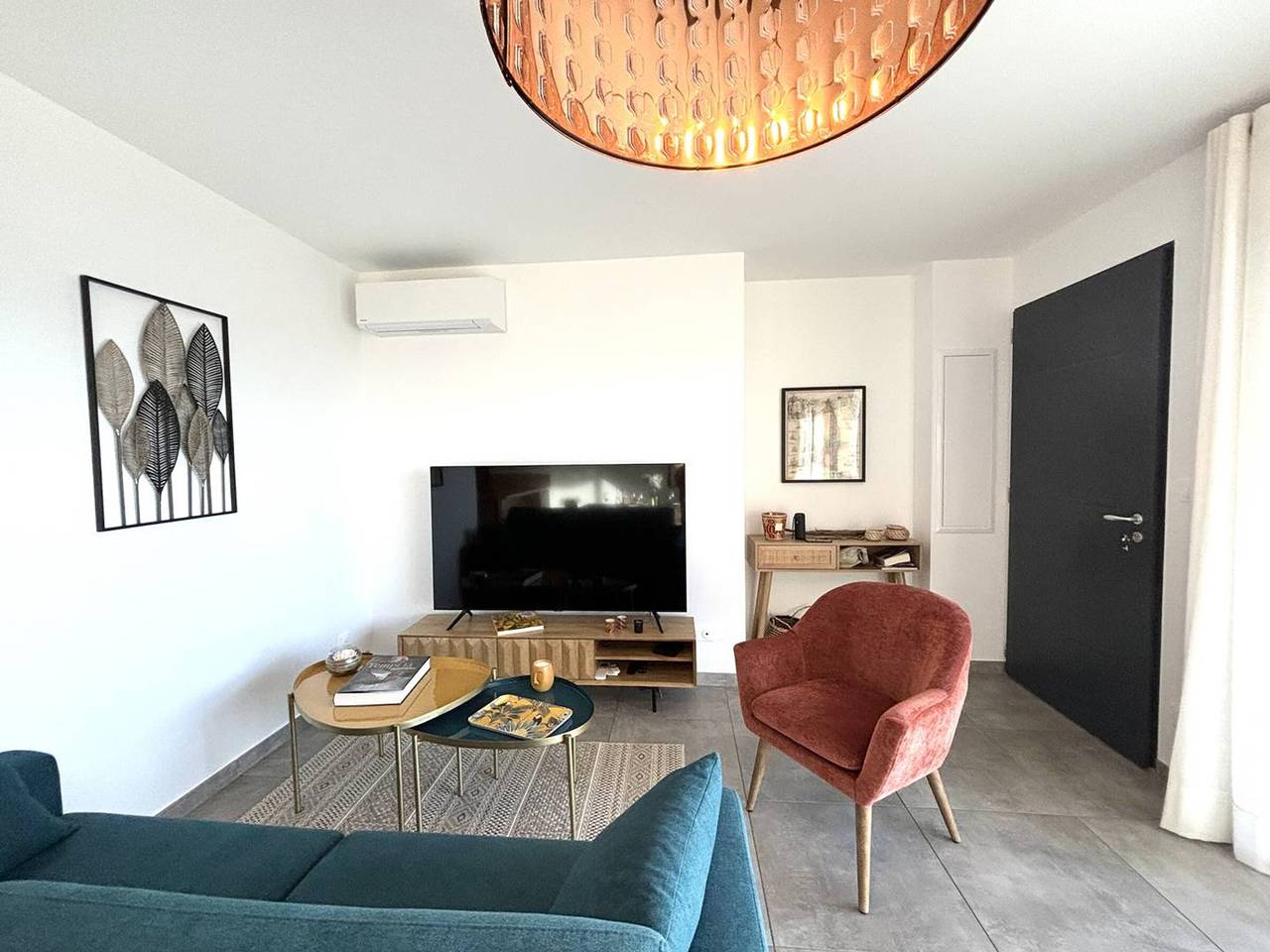 Entire apartment, Duplex with terrace, air conditioning, Wi-Fi, parking, near beach in Cargèse in Cargèse, Parc naturel régional de Corse