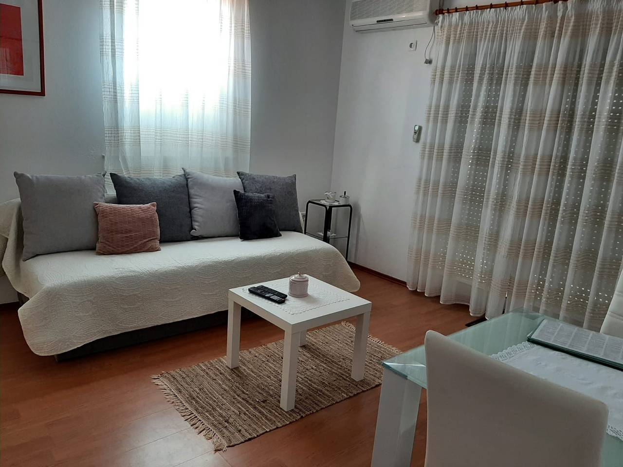 Ganze Wohnung, 2-Zimmer-Ferienwohnung mit Terrasse und Meerblick Cizici, Krk A-15415-b in Čižići, Krk