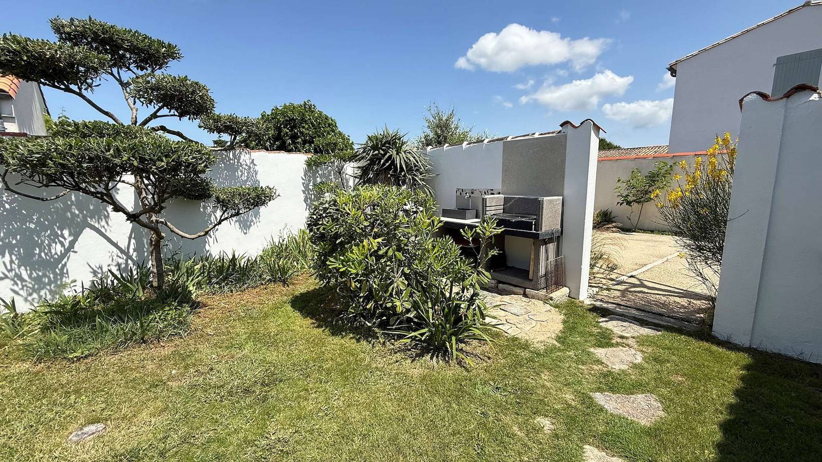 Apartamento vacacional entero, Superb villa with garden - parking near the beach in La Couarde-sur-Mer, Isla de Ré