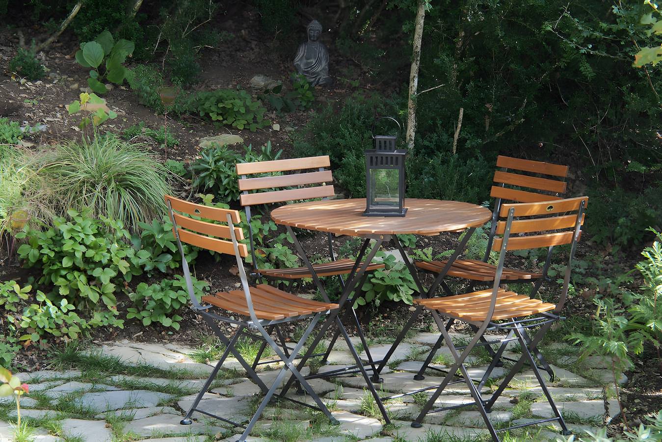 Appartement de vacances entier, Tiny Home « Roulotte de Cabrières » avec terrasse privée et jardin privé in Compeyre, Parc naturel régional des Grands Causses