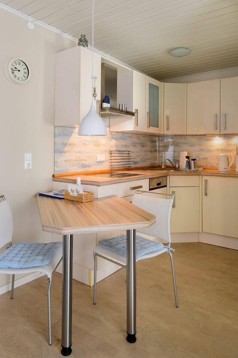 Ganze Ferienwohnung, Nordsee-Apartments Hinrichsen - Ferienwohnung "Stormstube" in Husum Hafen, Husum