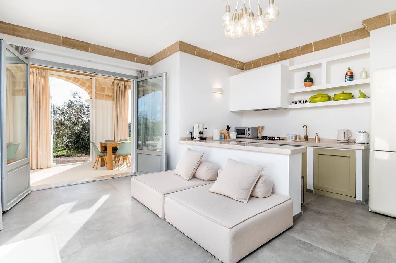 Villa mit Pool zwischen Olivenbäumen in Apulien in Diso, Lecce Provinz