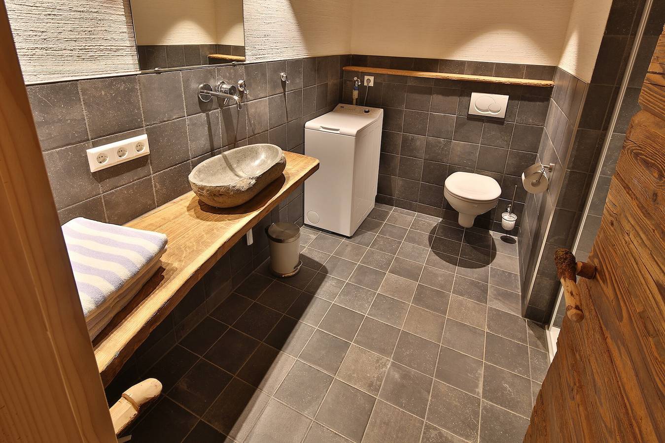 Ganze Wohnung, Ferienwohnung 'Stubbekammer' mit Bergblick, Gemeinschaftsgarten und Wi-Fi in St. Märgen, Südschwarzwald