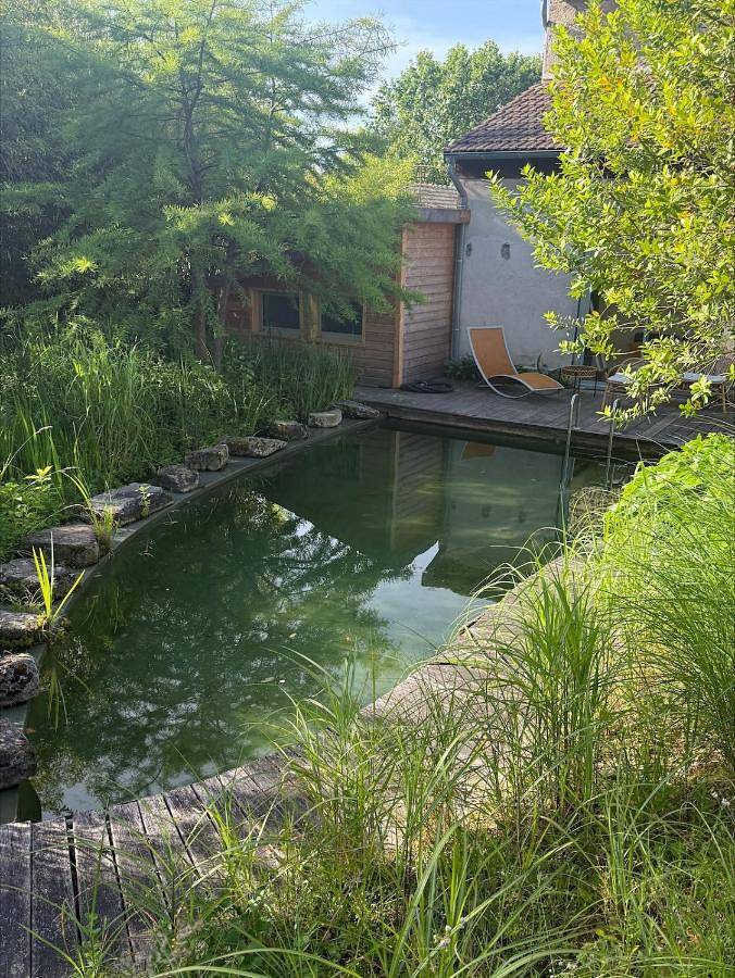 Gîte pour 4 personnes, avec Terrasse et Jardin ainsi que Piscine et Vue à Sancé
