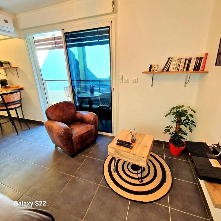 Gîte pour 2 personnes, avec terrasse dans Plage de Saint-Leu