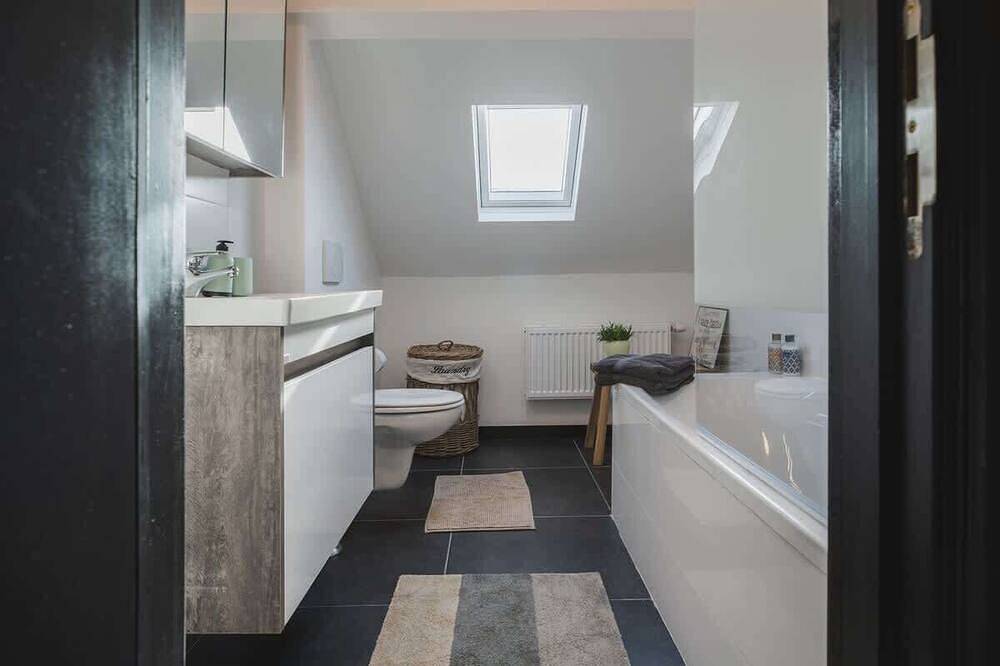 Ganze Wohnung, Spacious 6-Guest Antwerp Duplex + Free parking in Antwerpen, Antwerpen und Umgebung