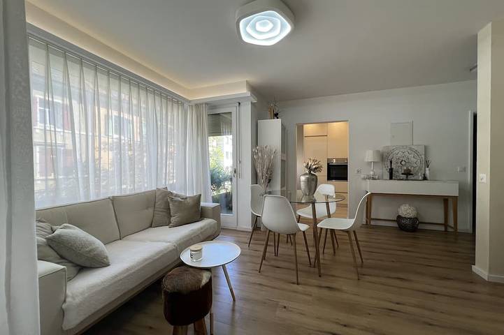 Ferienwohnung für 2 Personen, mit Balkon in Dreiländereck