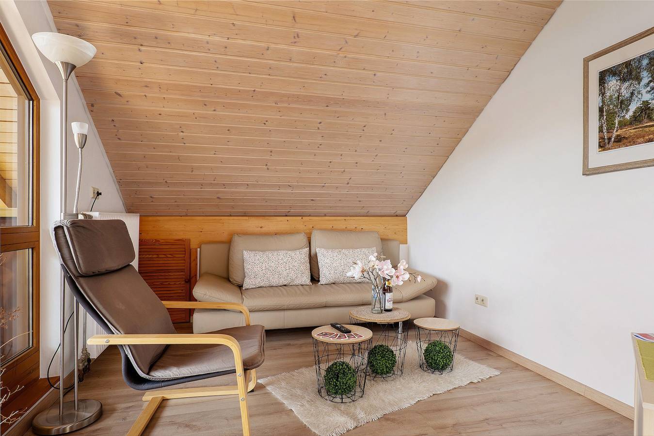Entire apartment, Holiday Apartment 'Berglen-Domizil, 2 Bedrooms' with Mountain View, Private Terrace and Wi-Fi in Berglen, Rems-Murr-Kreis