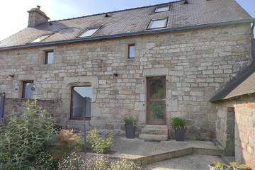 Gîte pour 2 personnes, avec jardin et terrasse, animaux acceptés à Le Croisty
