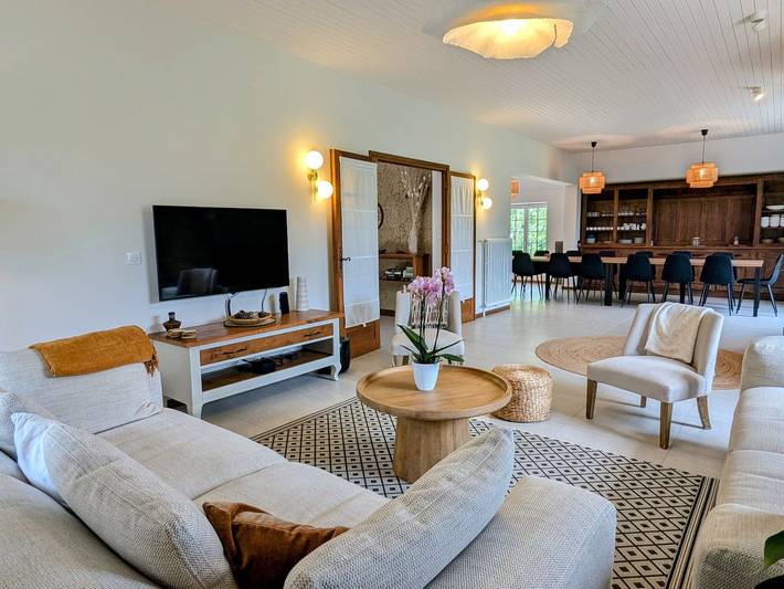 Gîte pour 4 personnes, avec Terrasse et Jardin dans Éguilly