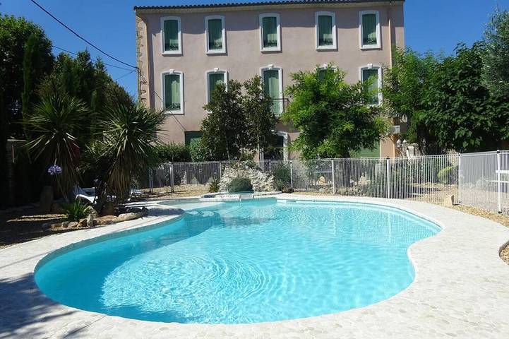 Ferienwohnung für 5 Personen, mit Pool und Garten sowie Balkon - 1