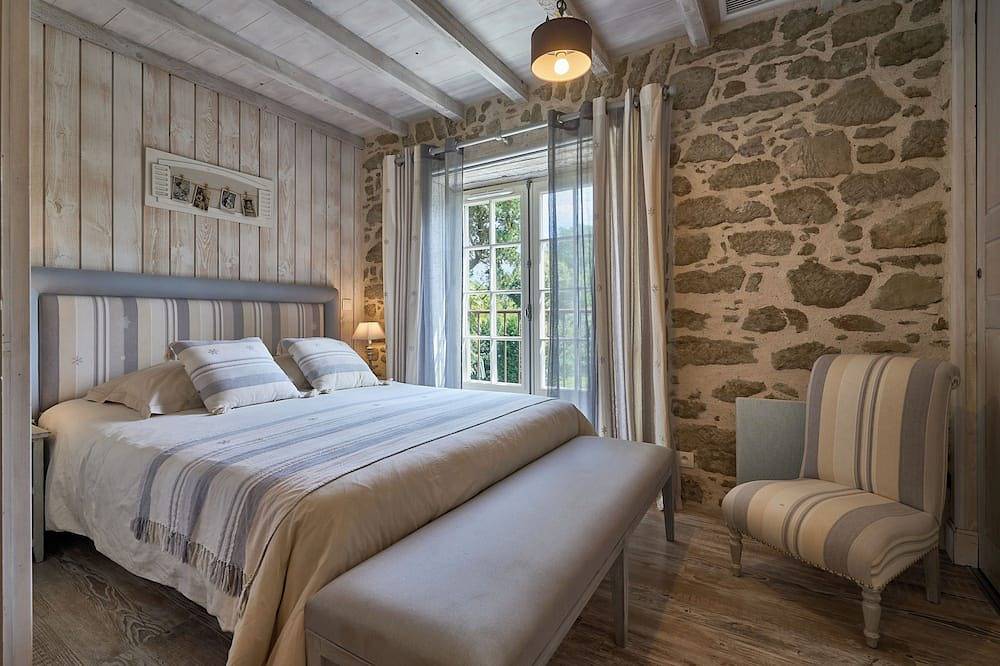 Gîte de Standing entre Vignes & Spa Privé – Proche Carcassonne in Alzonne, Région de Carcassonne
