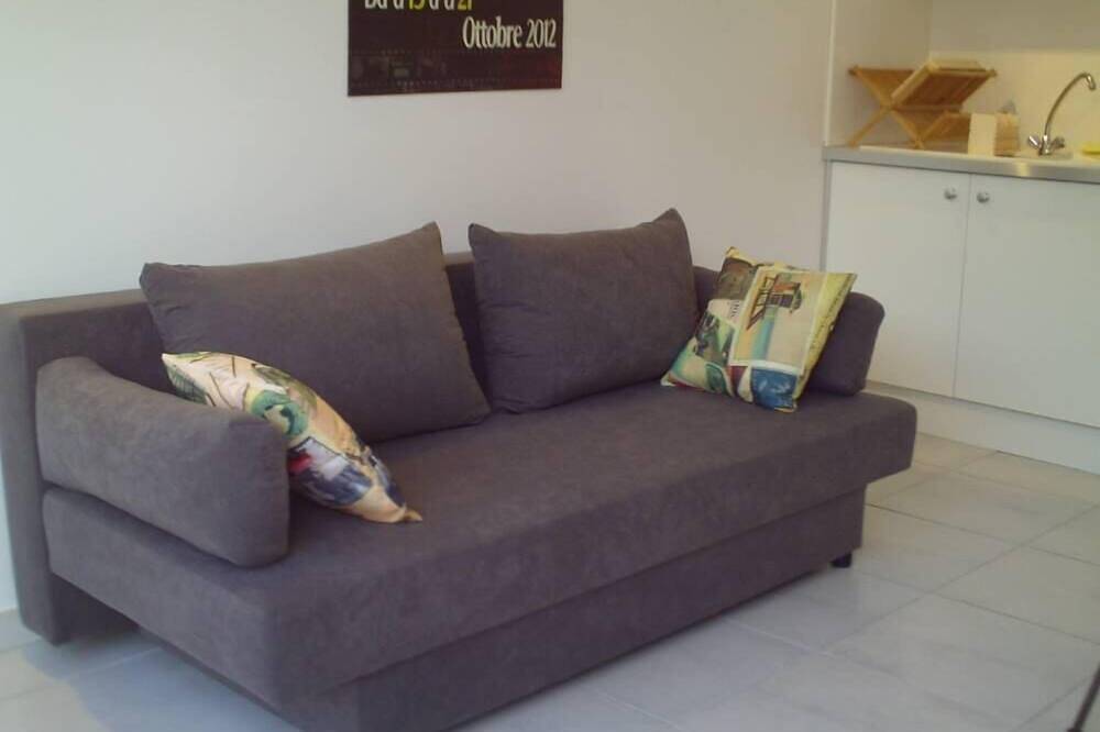 Porticcio: coquet Rez de jardin indépendant villa récente petit déjeuner offert in Porticcio, Grosseto-Prugna