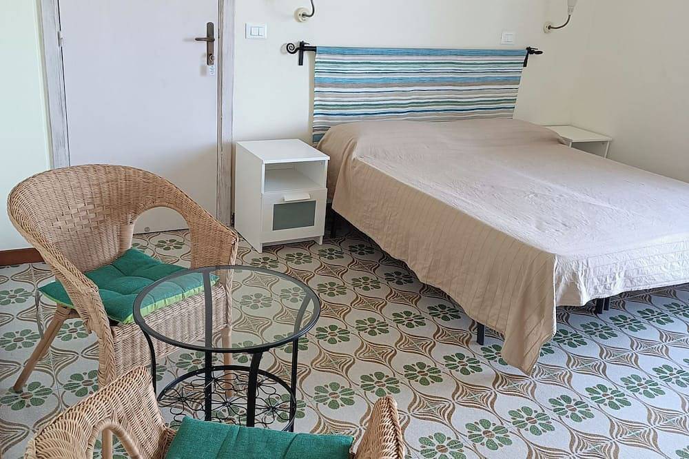 Ganze Wohnung, Panoramastudio zwischen Meer und Bergen- Forio d 'Ischia in Forio, Ischia