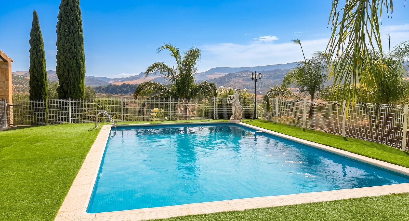 Geräumige Villa mit Pool in Pruna, 140 m² in Pruna, Sevilla Provinz