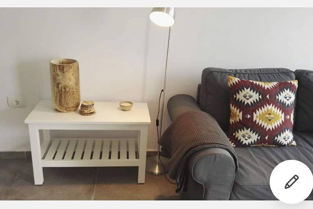 Entire apartment, The ferris wheel apartment in Punta de las Mujeres, Haría