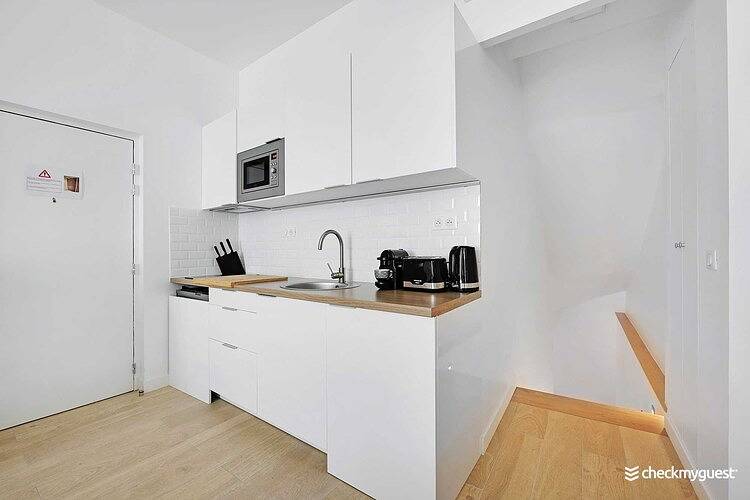 Apartamento inteiro, Apartamentos para Temporada para 6 pessoas com jacuzzi in Paris, Ilha de França