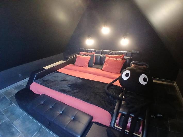 Location de vacances pour 2 personnes, avec jacuzzi ainsi que sauna et terrasse dans Lallaing - 4