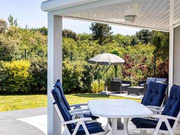 Villa pour 6 personnes, avec terrasse ainsi que jardin et piscine aux Les Sables-d'Olonne