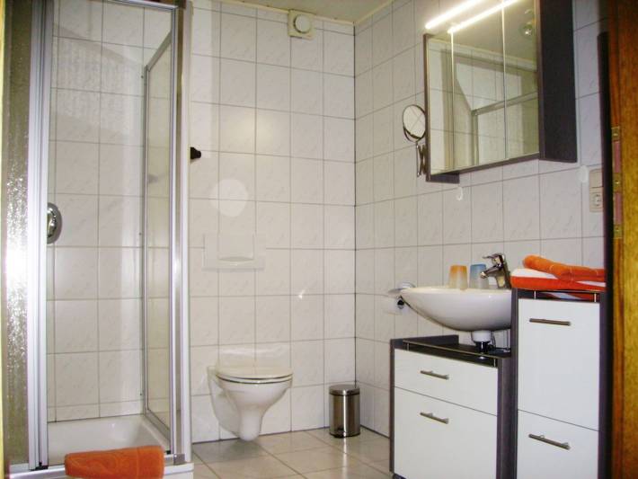 Ferienwohnung/Pension Hensler - Ferienwohnung mit 60 qm im Obergeschoss, max. für 2 Personen in Herbstein, Vogelsberg Region