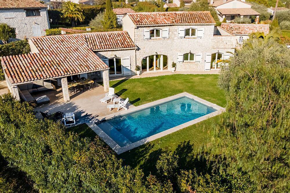 Villa pour 8 Personnes dans La Colle-sur-Loup, Région de Cannes