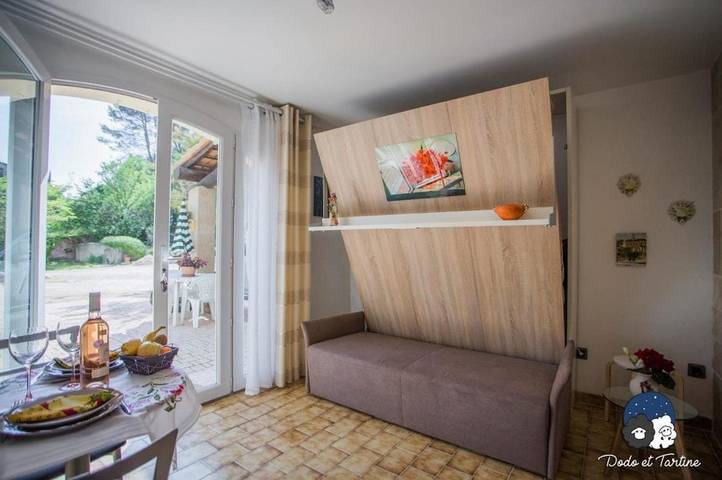 Gîte pour 2 personnes, avec vue ainsi que jardin et piscine à Peypin - 3