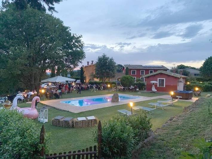 Agriturismo per 4 persone, con Idromassaggio e Terrazza nonché Giardino e Piscina a Sorano