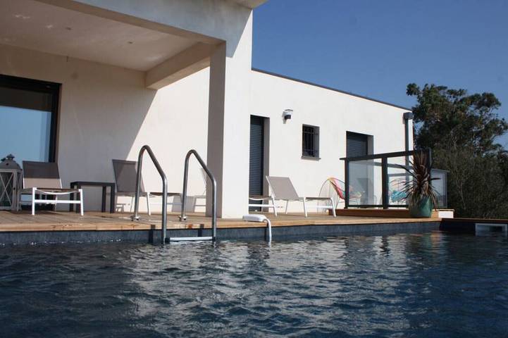 Chambre d’hôte pour 2 personnes, avec piscine et jardin en Corse-du-Sud