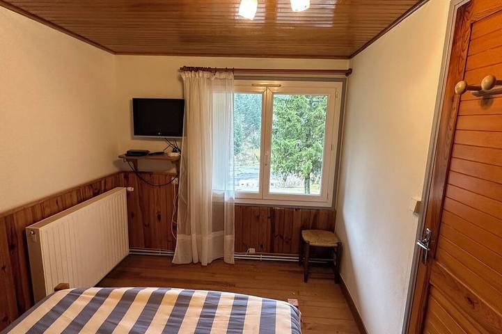 Large chalet at the foot of the slopes in Le Lioran, Laveissière