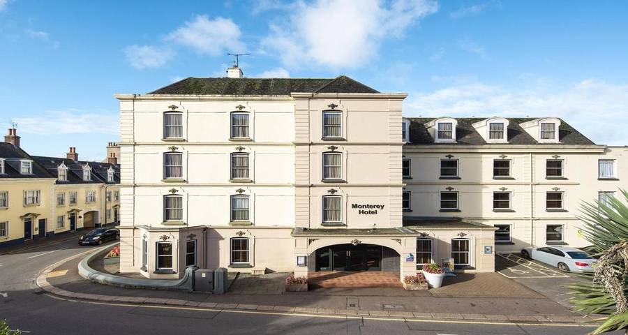 Hôtel pour 10 personnes, avec piscine ainsi que jacuzzi et terrasse dans Jersey