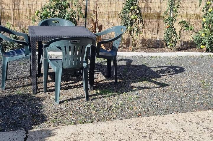 Gîte pour 3 personnes, avec terrasse à La Rouge - 3