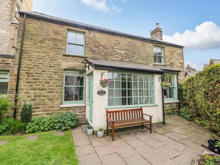 Log cabin for 6 people, with Garden in Buxton