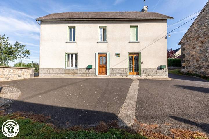 Gîte pour 5 personnes, avec Terrasse ainsi que Jardin et Vue