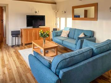 Log Cabin for 4 People in Suffolk, East of England, Photo 1