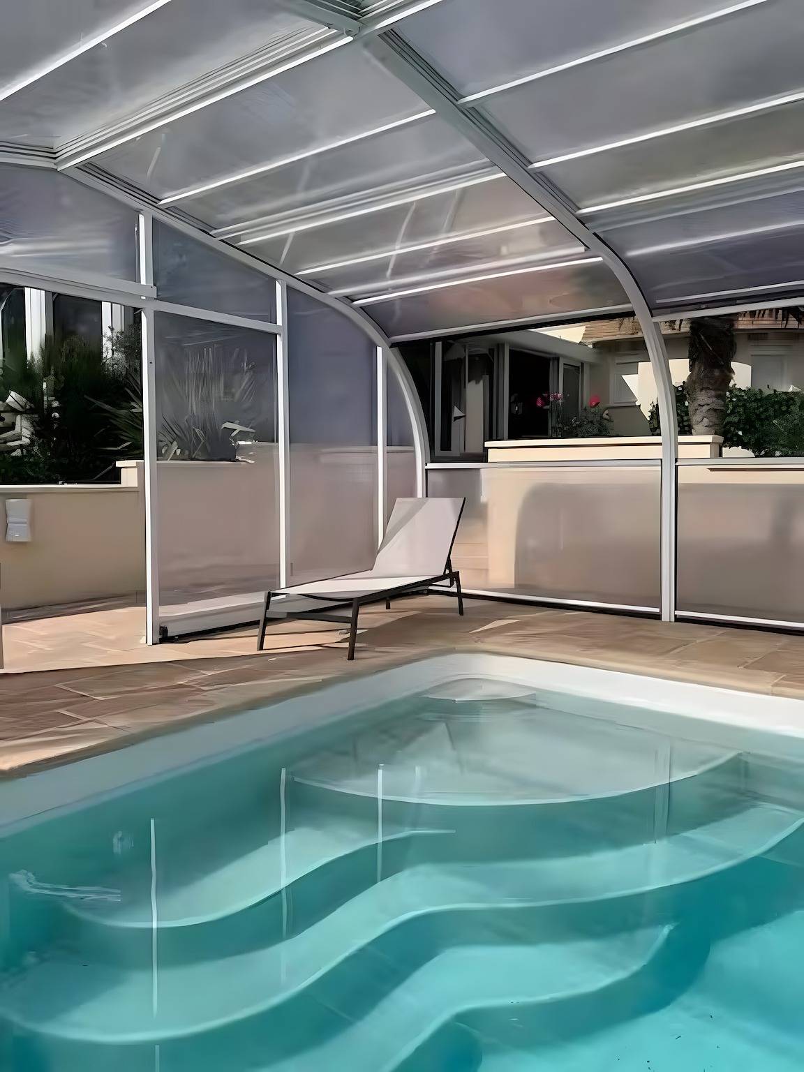 Holiday Home 'L'Escale Des Copains' with Private Pool, Private Terrace and Wi-Fi in Cormeray, Blois region