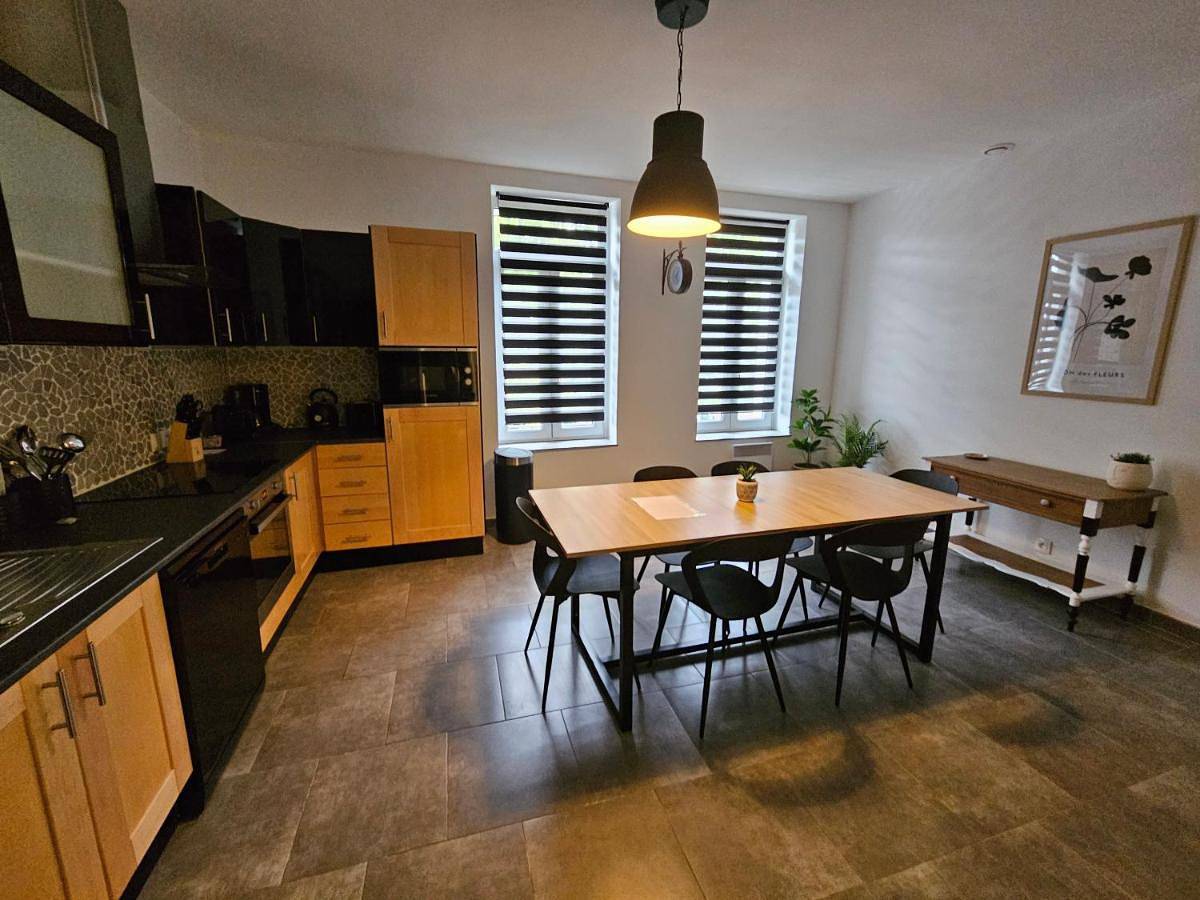 Appartement entier, Le 189 : Superbe triplex centre Béthune in Béthune, Région de Béthune