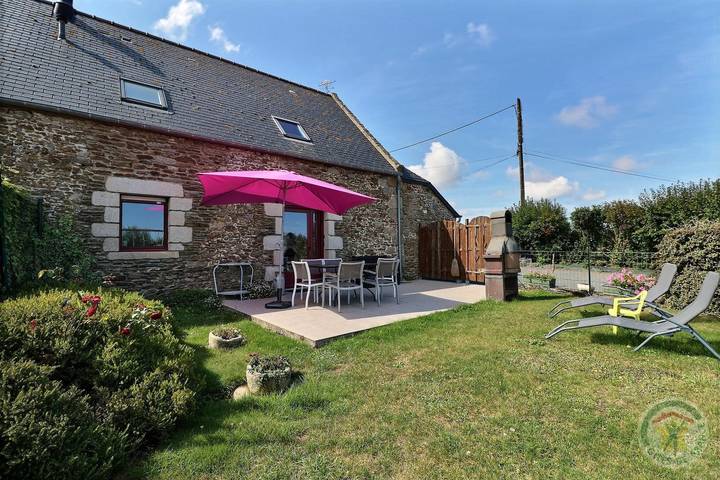 Gîte pour 6 personnes, avec Terrasse ainsi que Jardin et Vue à La Gouesnière