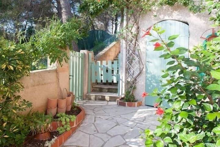 Villa pour 4 personnes, avec jardin et terrasse à Hyeres