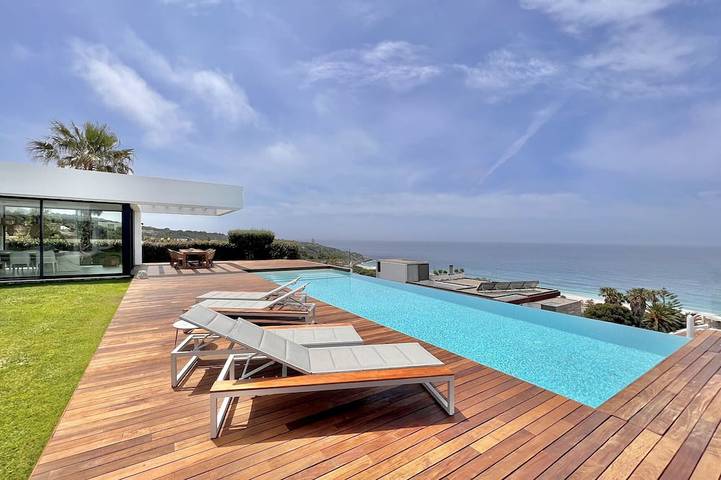 Villa pour 8 personnes, avec piscine ainsi que balcon et jardin à Tarifa