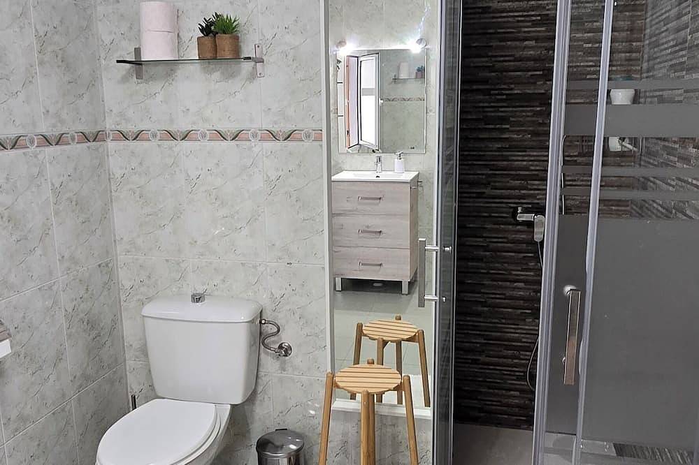 House in La Carihuela, 20 meters from the beach in La Carihuela, Torremolinos