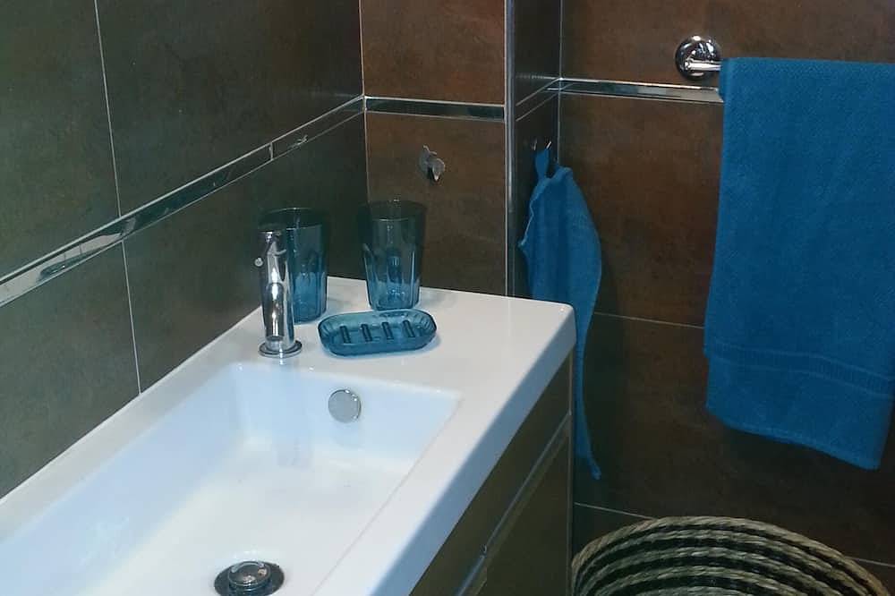 Ganze Wohnung, Grosse, helle und moderne Wohnung mit Teilsicht aufs Meer und Lagune/inkl. Wifi in Cabanas de Tavira, Praia das Cabanas