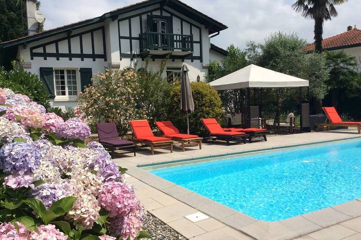 Villa pour 10 personnes, avec jardin et balcon, animaux acceptés