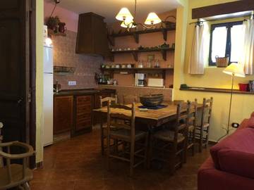Casa rural para 7 personas, con balcón y vistas en Piedralaves