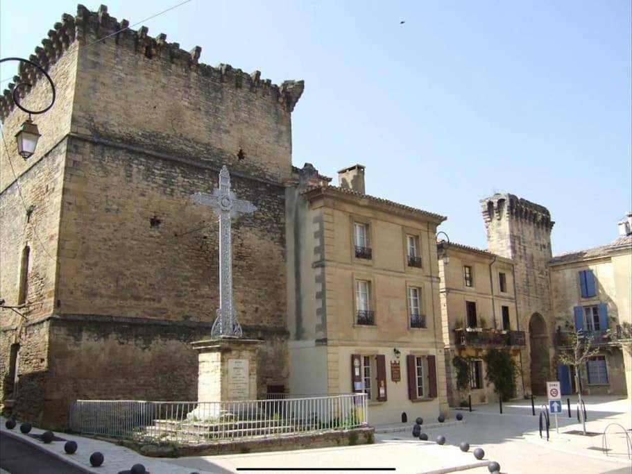 Appartement entier, Apartment in Remoulins, Région de Nîmes