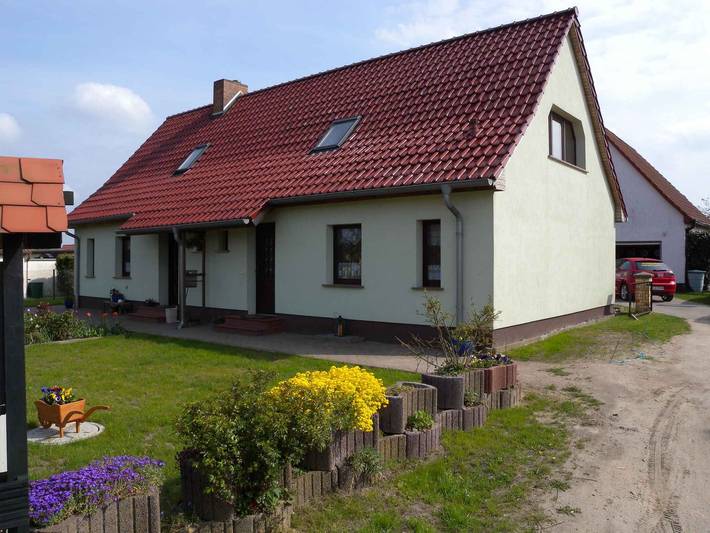 Ferienhaus für 4 Personen, mit Garten in Zirkow