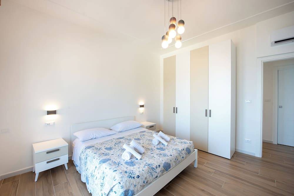 Entire apartment, Delightful Suite by the Sea in Savona (City), Savona