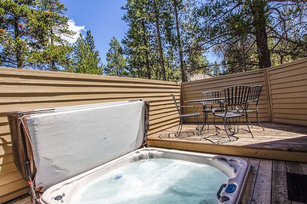 Kurzer Fußweg zum Deschutes River, Klimaanlage, Whirlpool in Sunriver, Deschutes County