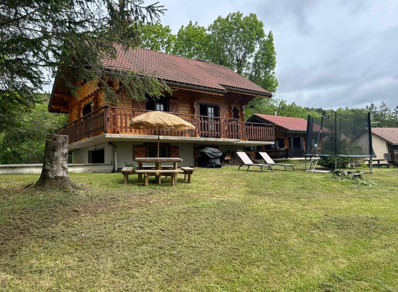Magnifique chalet indépendant avec vue panoramique in Foncine-le-Haut, Parc naturel régional du Haut-Jura