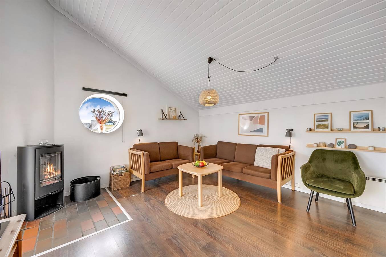 Stunning home in Hvide Sande w/ 3 Bedrooms, Sauna and Wifi in Bjerregård, Holmsland Klit