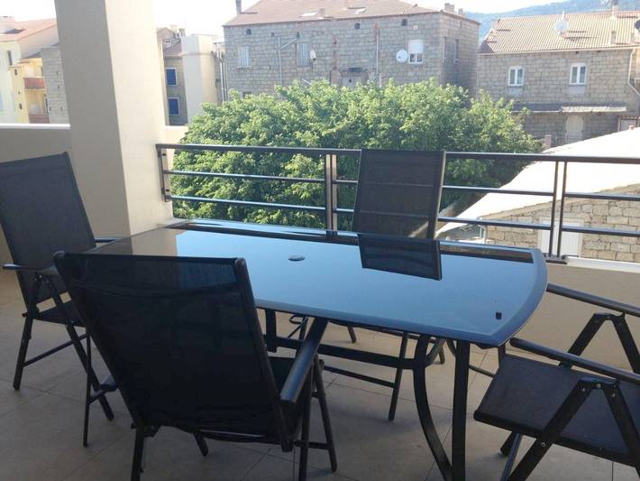 Gîte pour 5 personnes, avec terrasse, animaux acceptés dans Office De Tourisme De Propriano